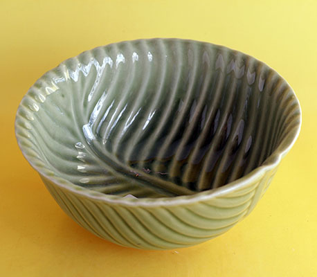 Mangkuk motif daun D1007L